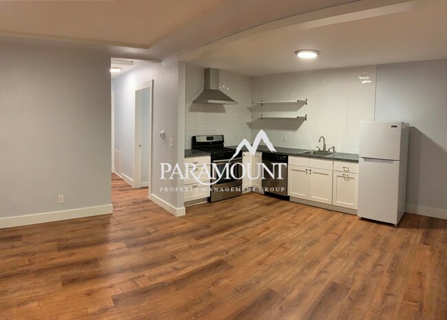 Foto del edificio - Gorgeous Remodeled 2 Bed 1 Bath Bremerton ...