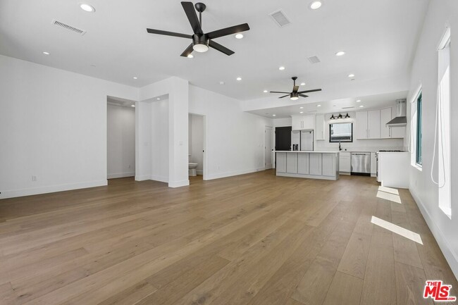 Foto del edificio - 6521 Homewood Ave