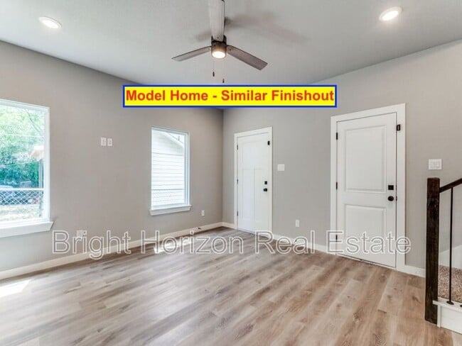 Foto del edificio - 10548 Tube Dr