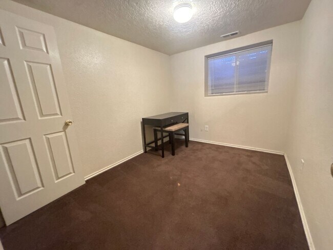 Foto del edificio - 354 Pinecone Dr