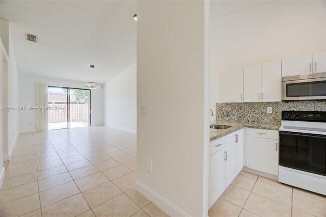 Foto del edificio - 6707 NW 193rd Ln
