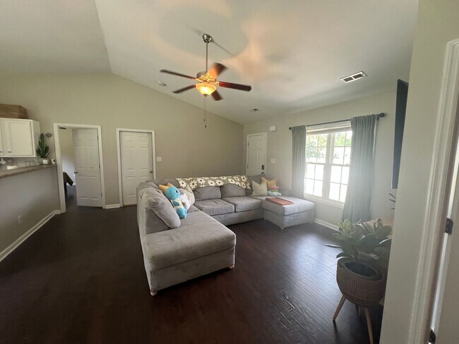 Building Photo - 238 Sweet Gum Ln