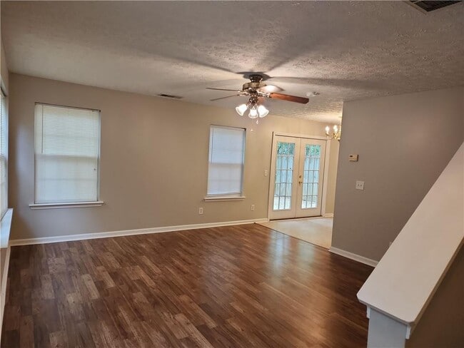 Building Photo - 229 Osmanthus Way