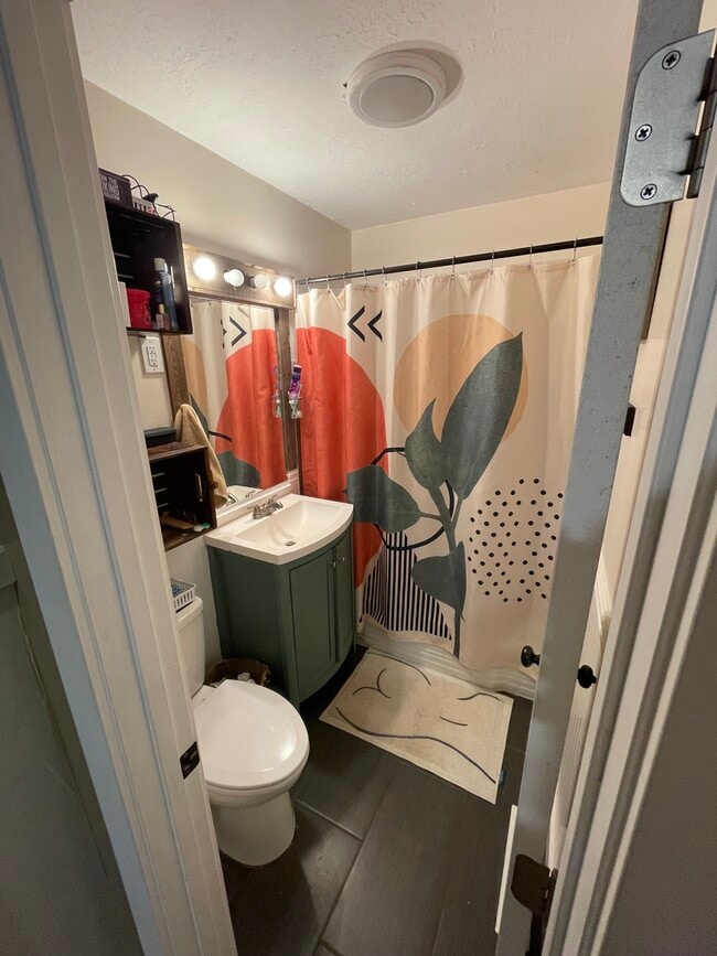 Foto del edificio - 1056 N Madison Ave