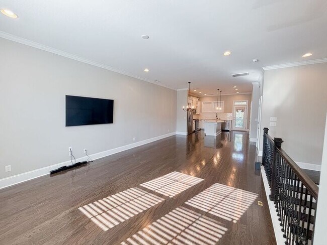 Foto del edificio - 1028 Bowman Woods Dr