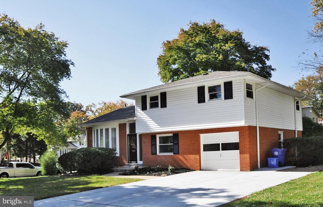 9106 Friars Rd, Bethesda, MD 20817 House Rental in Bethesda, MD