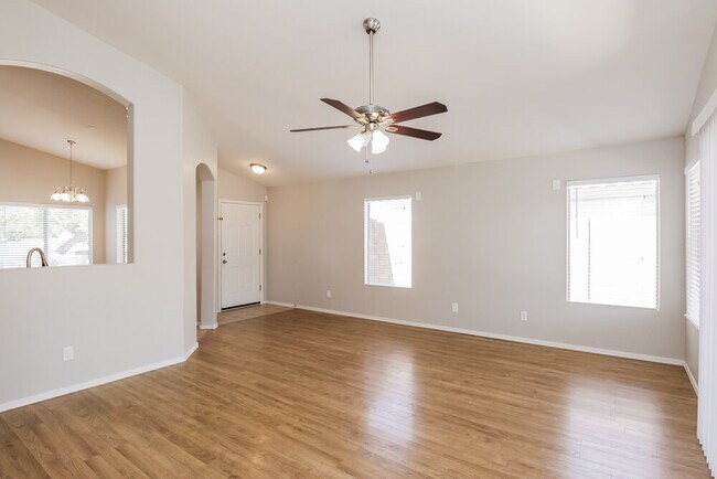 Building Photo - 1051 N San Benito Dr