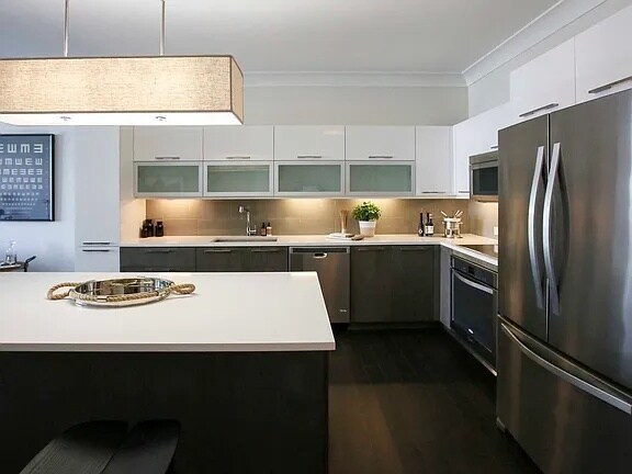 Photo - Experience Luxury Living in the Heart of H... Apartment