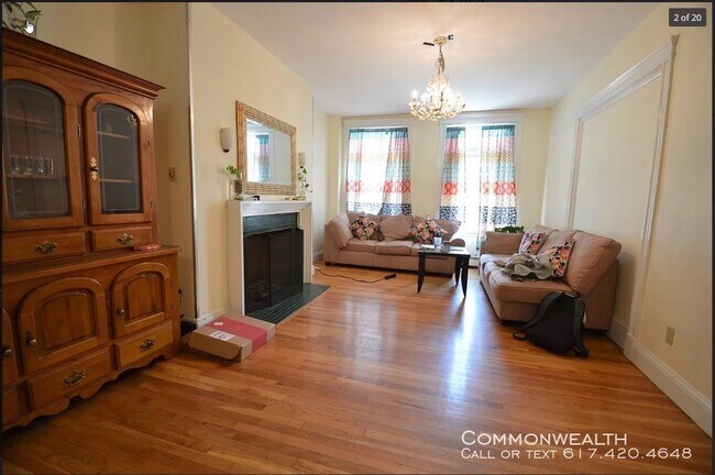 Building Photo - Brookline Beacon Brownstone 4 bed 2 bath 8/1