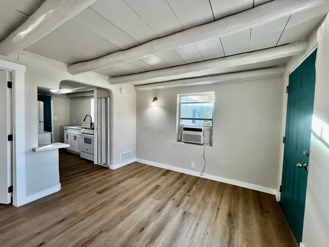 Foto del edificio - 422 Towner Ave NW