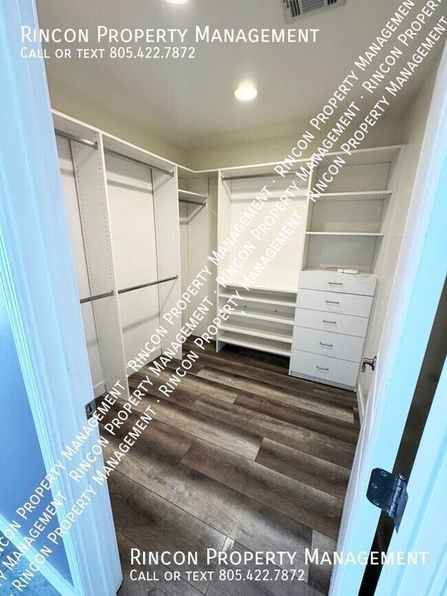 Foto del edificio - 708 Calle Pensamiento