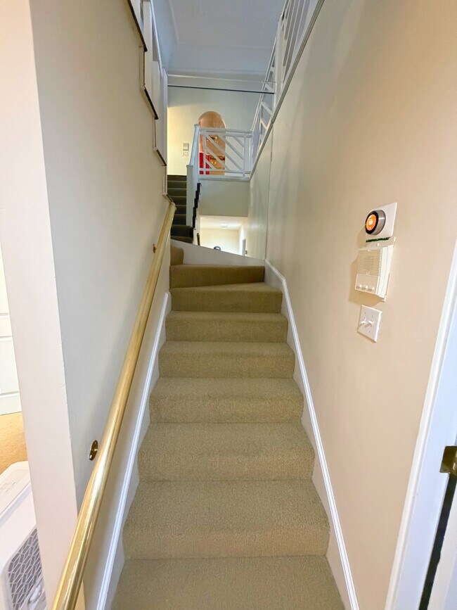 Foto del edificio - 327 Commonwealth Ave