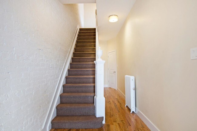 Building Photo - 4 bedroom in Bronx NY 10463
