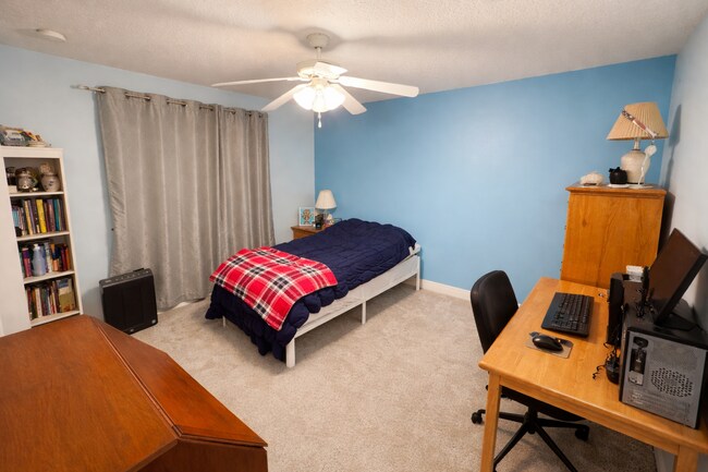 Foto del edificio - 2147 Auburn Lakes Dr