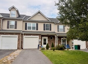Building Photo - 208 Whitley