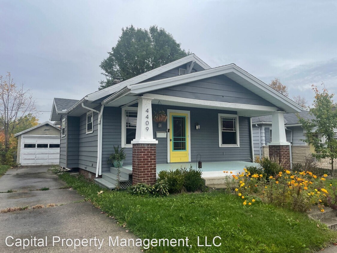 2 br, 2 bath House 4409 S Wayne Ave House Rental in Fort Wayne, IN