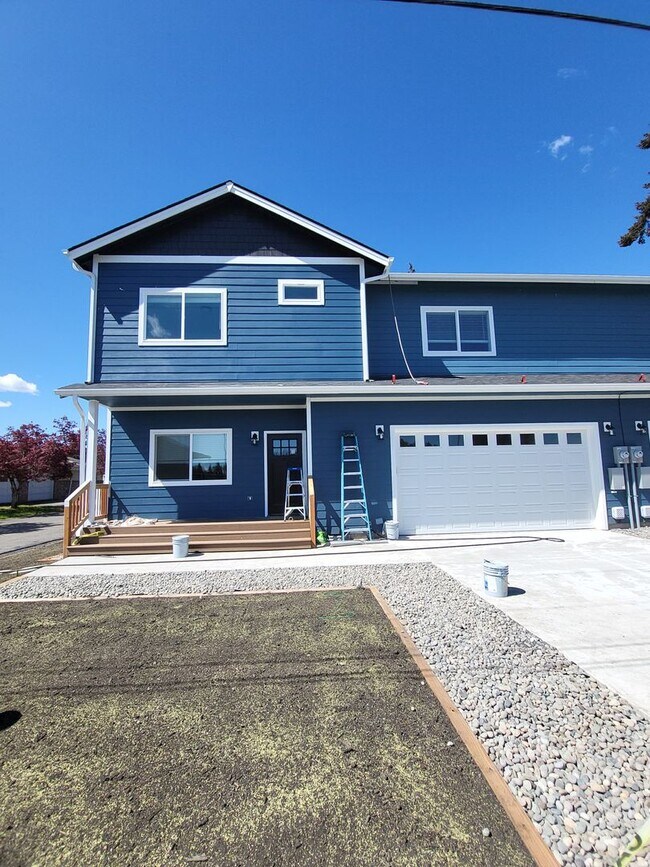 683 Bryden Ave, Centralia, WA 98531 Townhome Rentals in Centralia WA