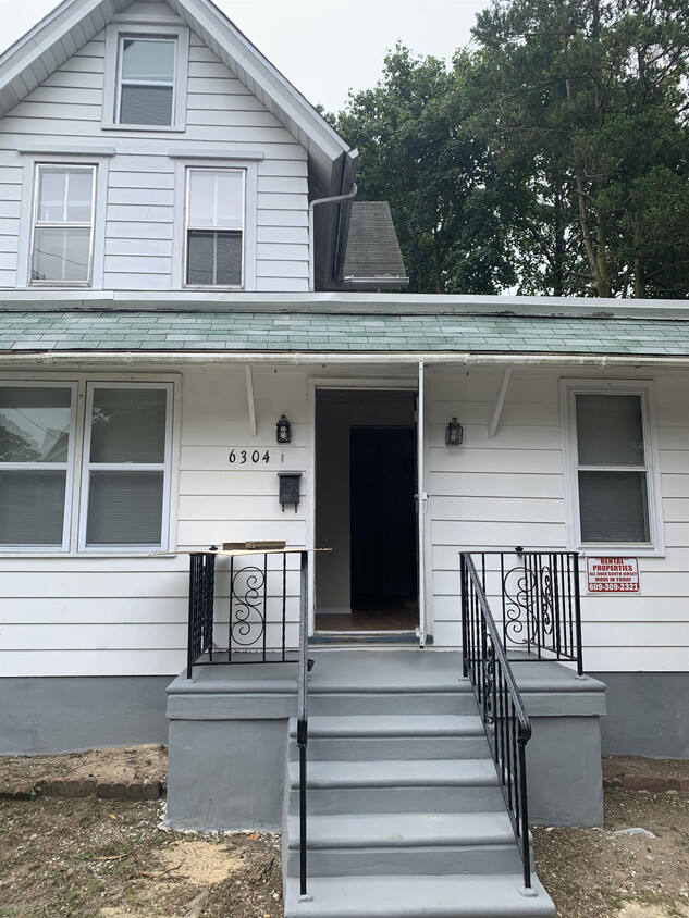 Foto principal - 6304 Rogers Ave