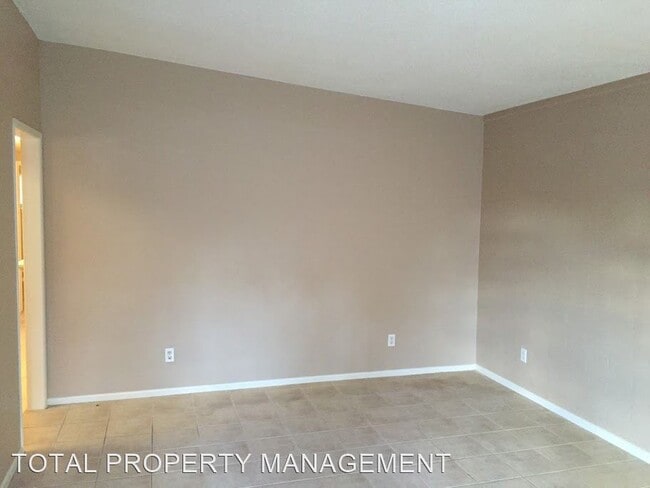 Building Photo - 3 br, 2 bath House - 5000 Carmen Blvd