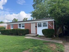 Building Photo - 1861 Dunkirk Dr