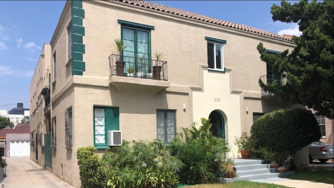 Foto principal - 741 S Mansfield Ave