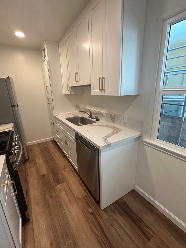 Building Photo - 1336 Berkeley St