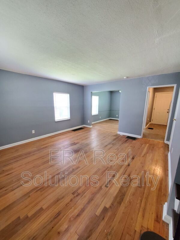 Building Photo - 2918 Ruhl Ave