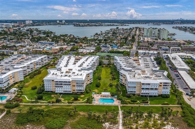 Building Photo - 6500 Sunset Way