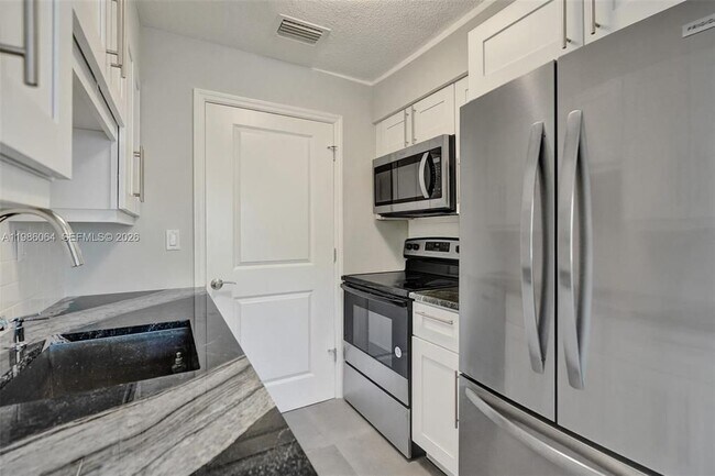 Foto del edificio - 902 Mandarin Isle