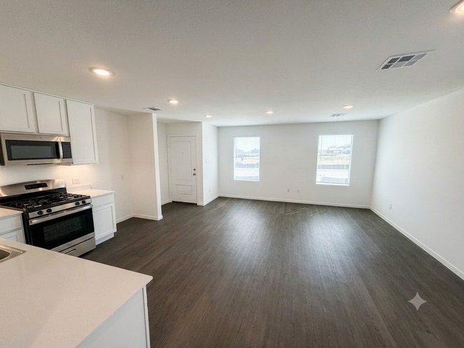 Building Photo - 6630 Coquina Cv