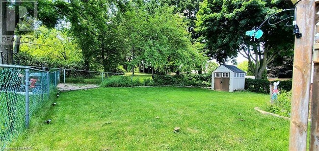 Building Photo - 25 Goods Ln