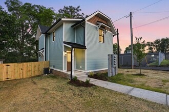 Building Photo - 914 N 12th St