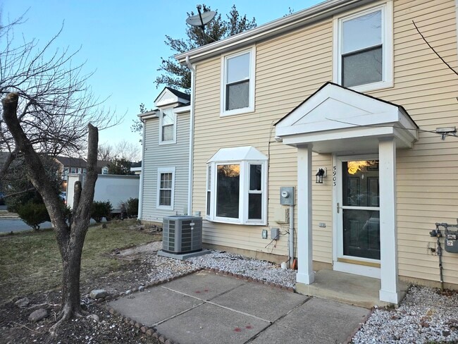 Building Photo - 5903 Havener House Way