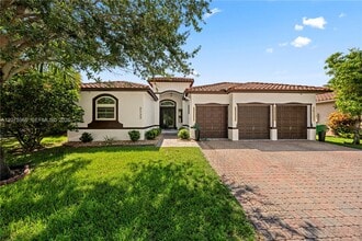 Building Photo - 2133 SW 118th Ave