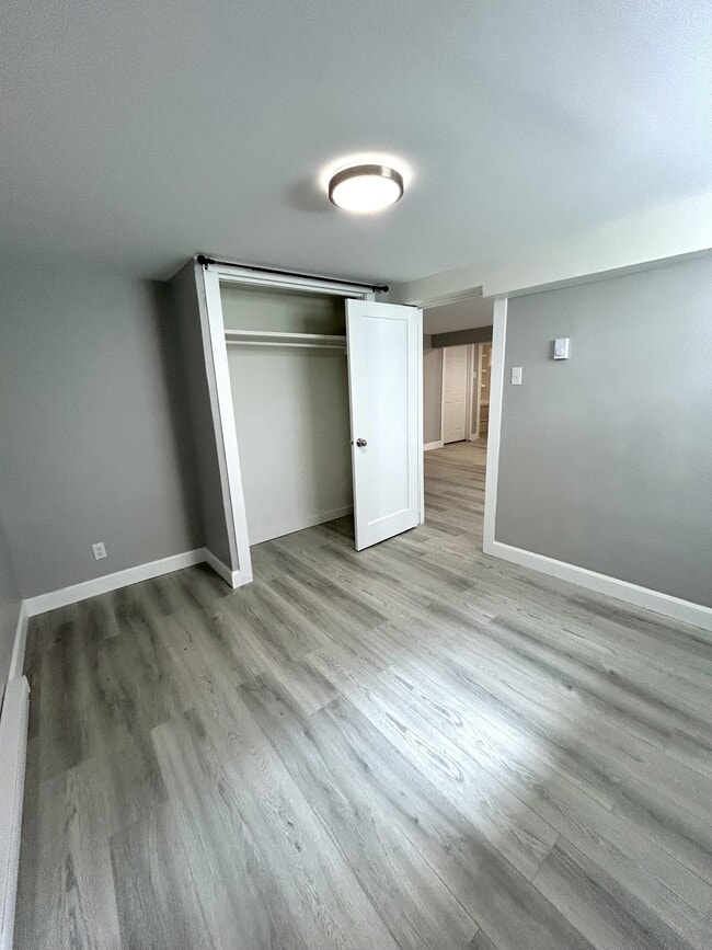 Building Photo - 15 Albany St