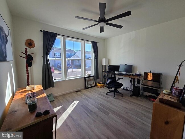 Foto del edificio - 609 Clover Ln