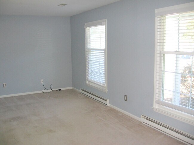 Building Photo - MOONEFIELD ESTATES