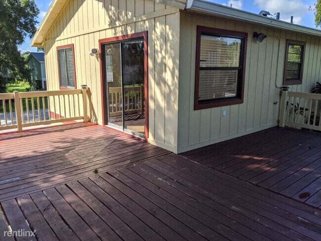 Foto del edificio - 4 br, 2 bath House - 8173 Albatross Rd