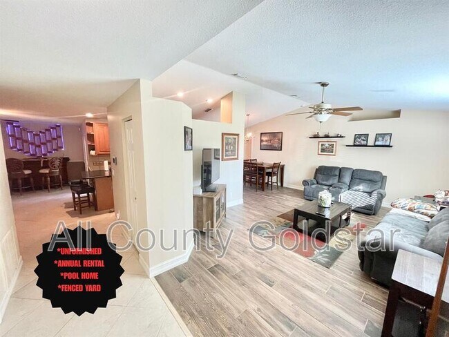 Foto del edificio - 20416 Calder Ave