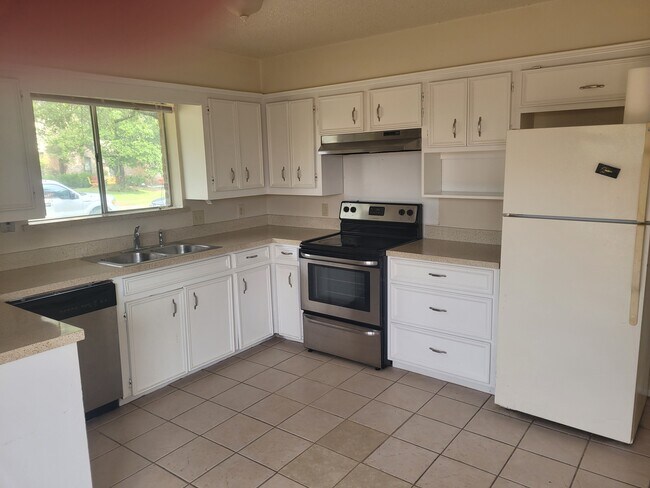 Foto del edificio - 316 Towne House Ln