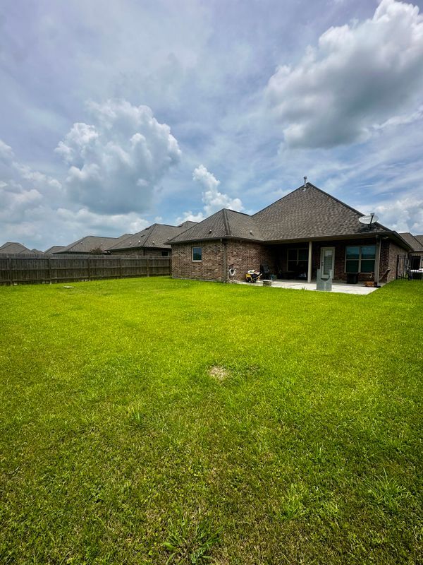 Building Photo - 162 Chestnut Ridge Dr