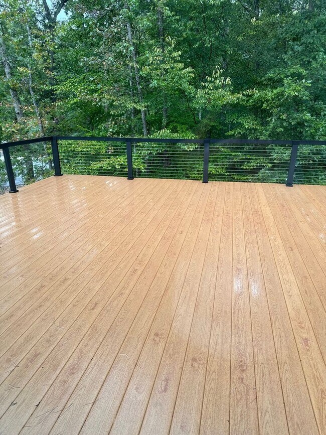 Building Photo - 100 Plum Ct