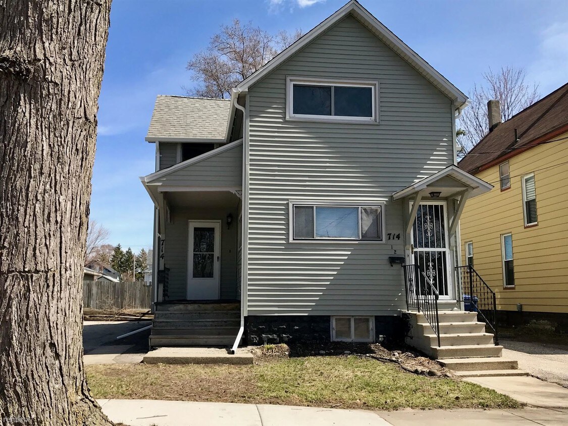 Primary Photo - 714 1/2 Litchfield St