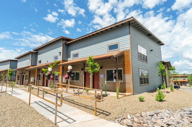 Building Photo - Lofts on the Mesa