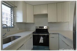 Building Photo - 509 University Ave