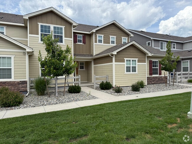 Building Photo - 16421 Hay Barn Hts