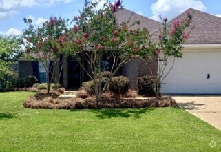 Building Photo - 109 Millhouse Drive
