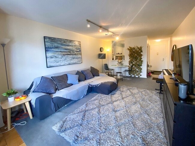 Building Photo - 151 Tremont St