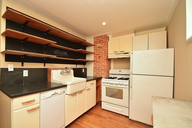 Building Photo - Downtown Federal Hill Location, historic 2...