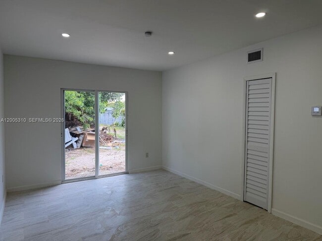 Building Photo - 2335 NW 68th St